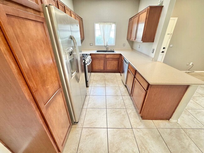 Foto del edificio - 2291 W Horizon Ridge Pkwy