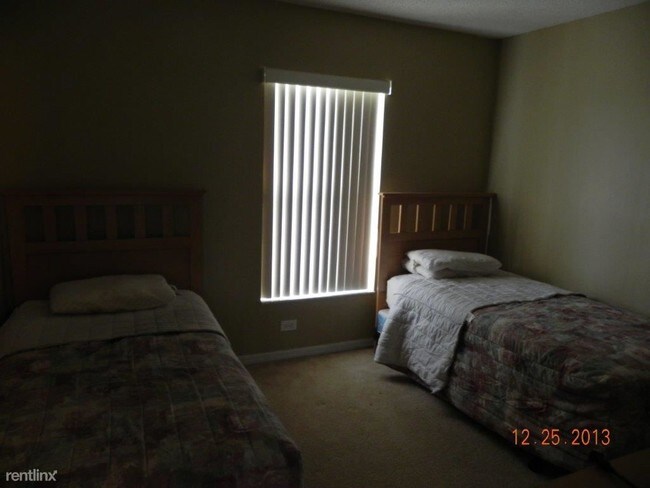 Building Photo - 3 br, 2 bath House - 240 Pine Cone Dr