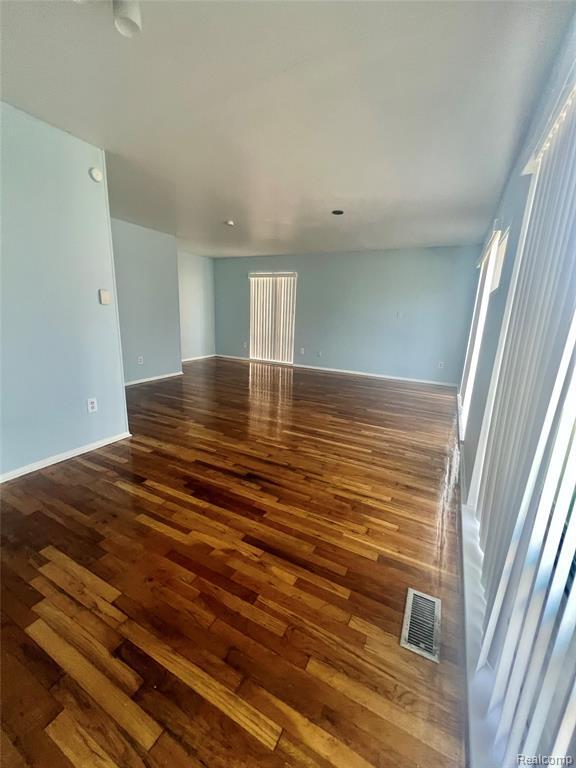 Foto principal - 22116 Dante St