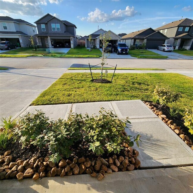 Building Photo - 5414 Pinecliff Grove Ct