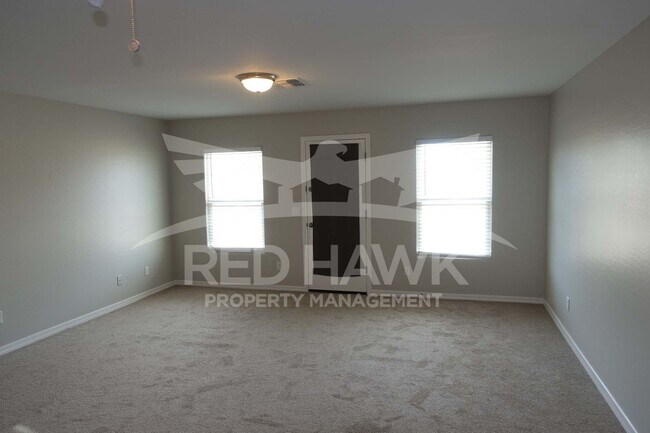 Foto del edificio - Charming Three Bedroom, Two Bathroom Cooli...