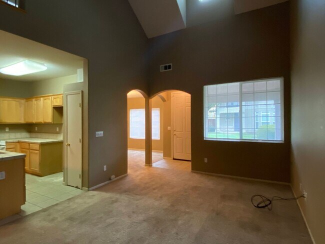 Foto del edificio - Lovely Three Bedroom Home in Gated Community