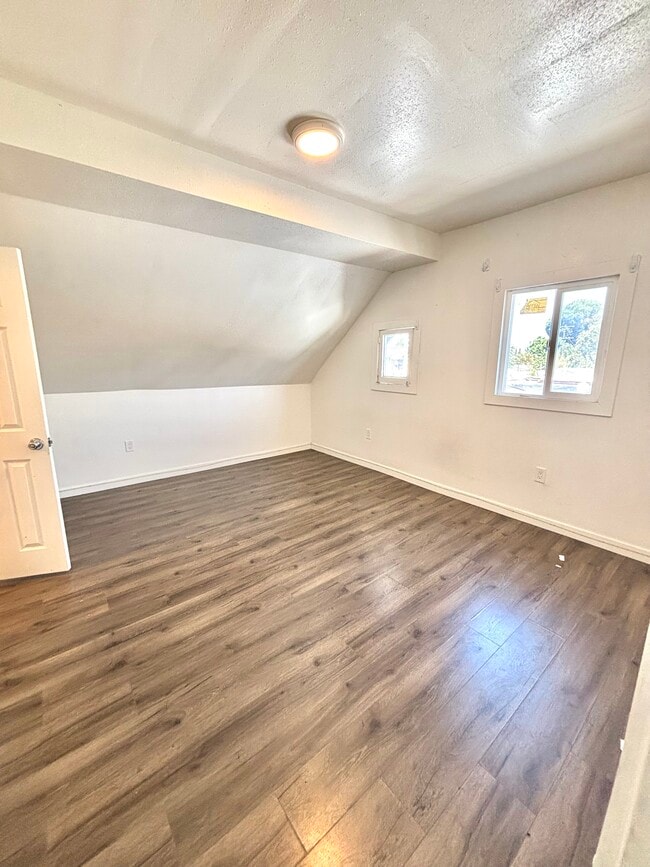 Foto del edificio - 4059 Brighton Ave