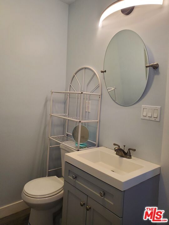 Building Photo - 417 S Wilton Pl