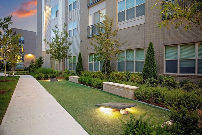 Building Photo - Hanover Crossing