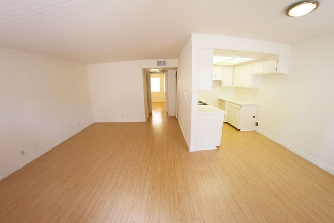 Building Photo - 158 N Normandie Ave