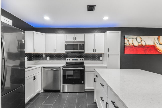 Foto del edificio - 50 Aspen Dr