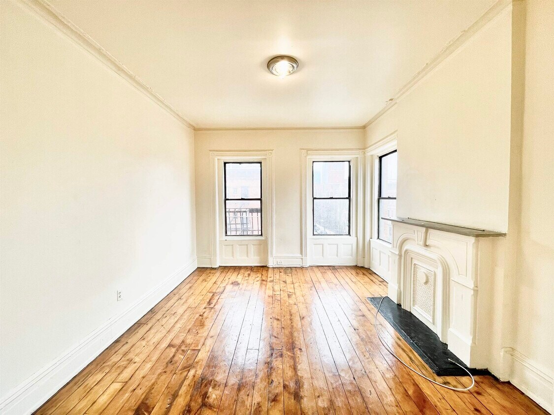 Foto principal - 108 Wayne St