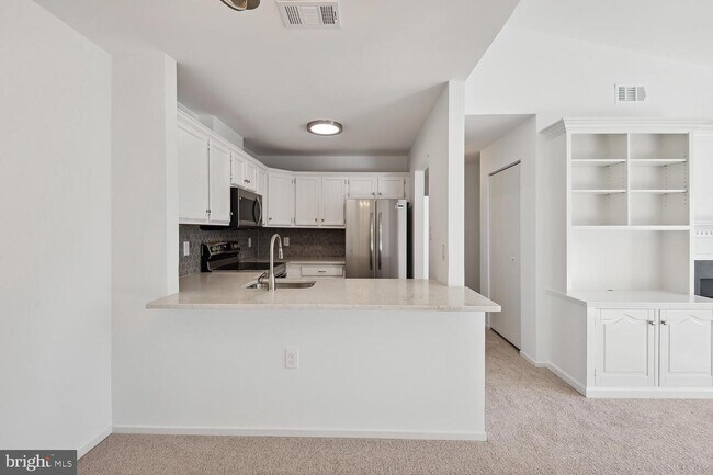Foto del edificio - 7706 Lexton Pl