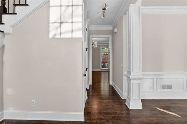 Foto del edificio - 1128 Ashton Bluff Dr NE