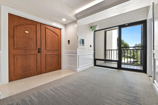 Foto del edificio - 3322 Casseekey Island Rd