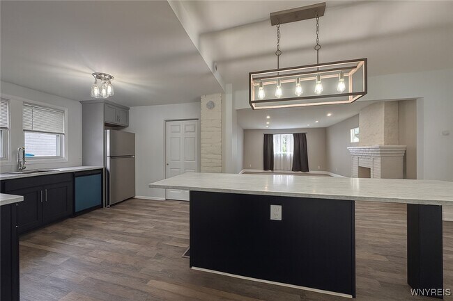Foto del edificio - 1133 Hertel Ave