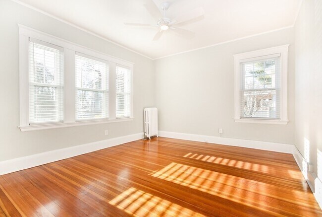Building Photo - 28 Bunton St