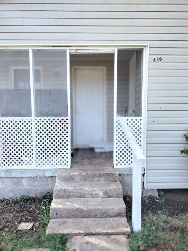 Primary Photo - 429 Gum St