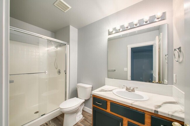 Foto del edificio - Updated Townhome Close to BSU!**$1000 OFF ...