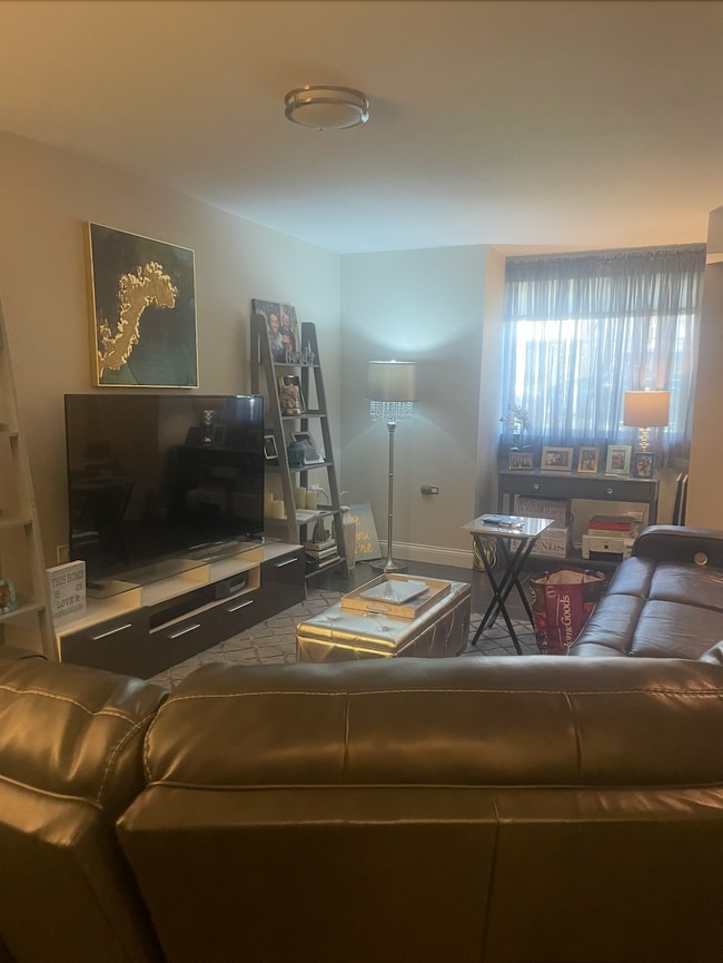 Sala de estar - 4345 S Berkeley Ave