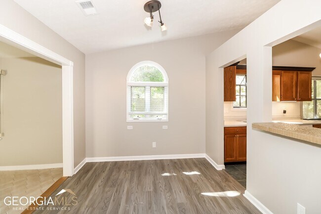 Building Photo - 10625 Colony Glen Dr