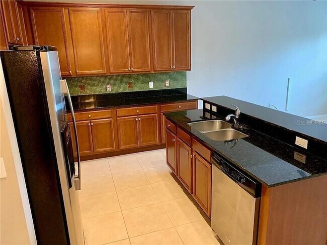Foto del edificio - 1781 Grand Rue Dr