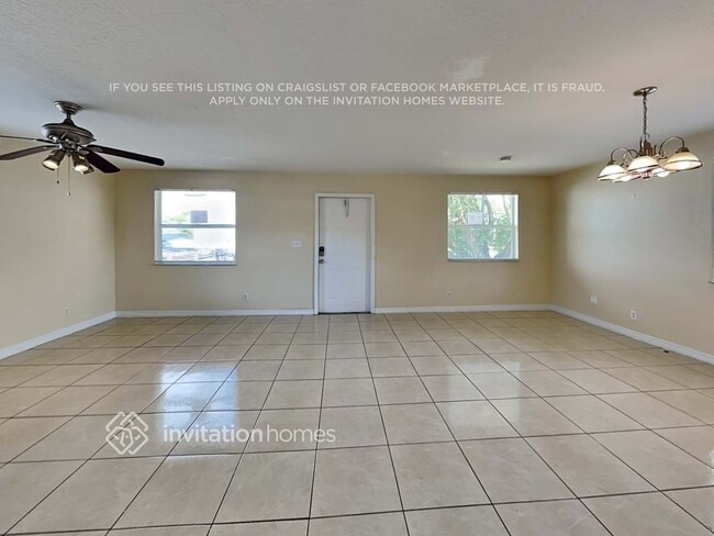 Foto del edificio - 823 NW 7th St