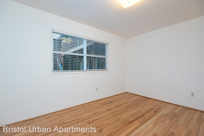 Foto del edificio - 3030 SE Waverleigh Blvd