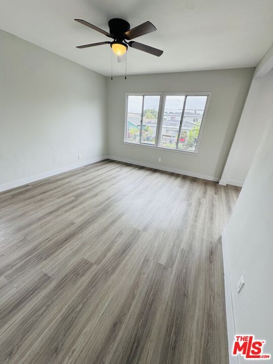 Foto del edificio - 810 W 62nd St