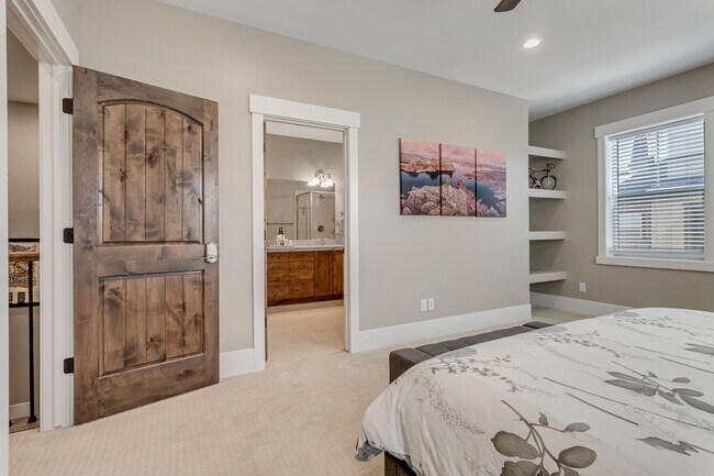 Building Photo - 13602 Hillclimb Ln
