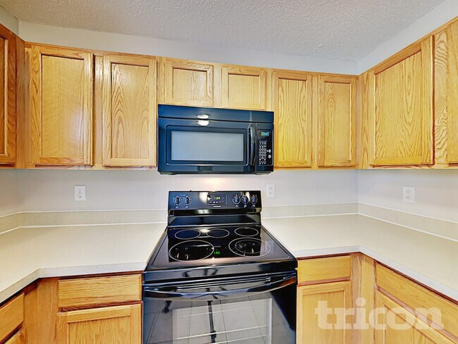 Foto del edificio - 8600 Warwick Crest Ln