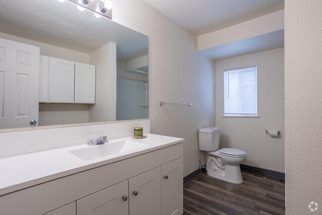 2BR, 2BA - 1,098SF - Primary Bathroom - Arrowtree Apartments