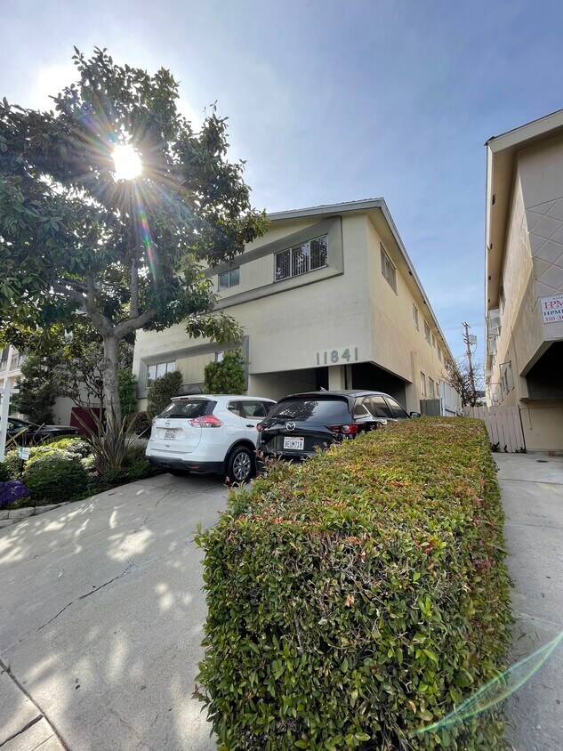 Foto principal - 11841 Goshen Ave