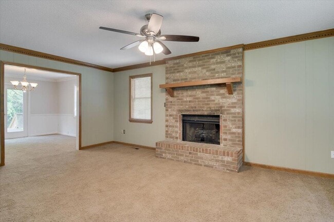 Building Photo - 494 Fairfield Ct