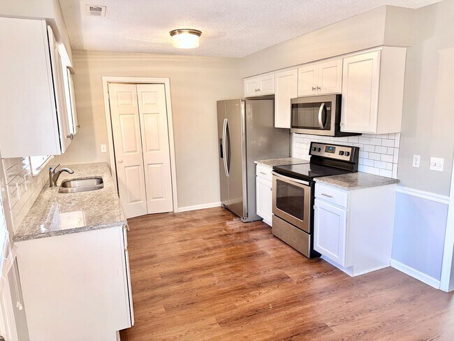 Foto del edificio - Convenient, Updated Rental in Garner Town Limits