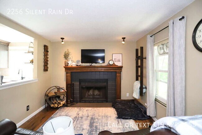 Foto del edificio - 2256 Silent Rain Dr