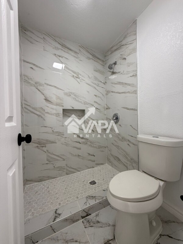 Foto del edificio - 8407 Greenham