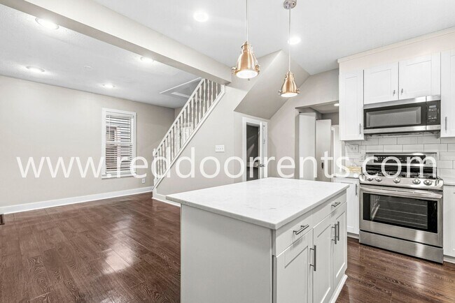 Foto del edificio - ? MOVE-IN SPECIAL: HALF OFF THE FIRST MONTH’S RENT!! ?