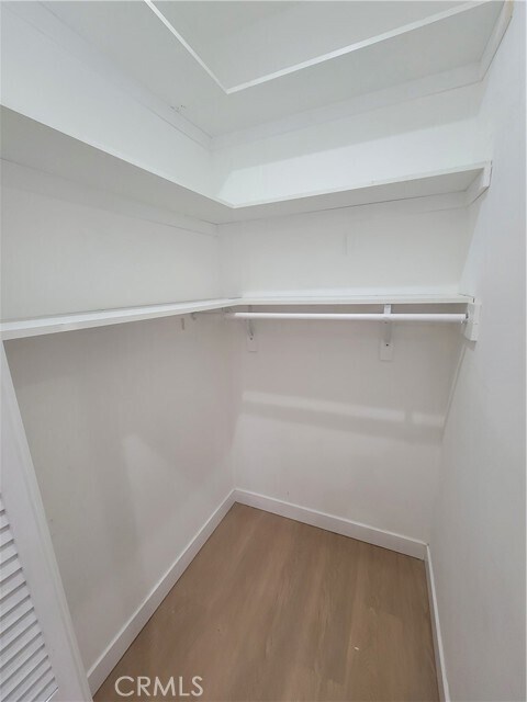 Building Photo - 7103 Yarmouth Ave