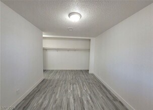 Building Photo - 740 N 11th St