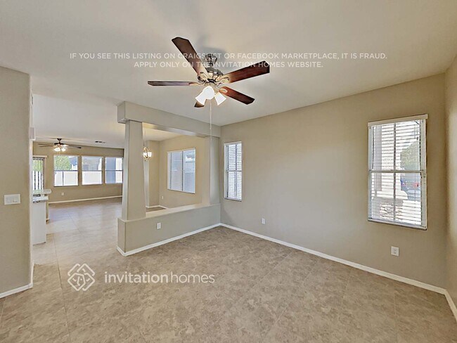 Building Photo - 1490 S Avocet St