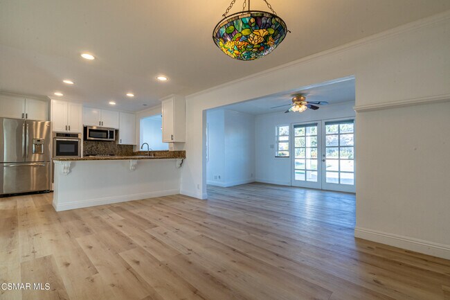 Building Photo - 3381 Gloria Dr