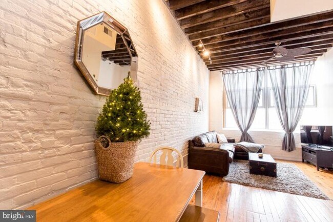Foto del edificio - 141 N 2nd St