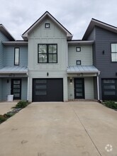 Building Photo - 725 Hornbuckle Rd