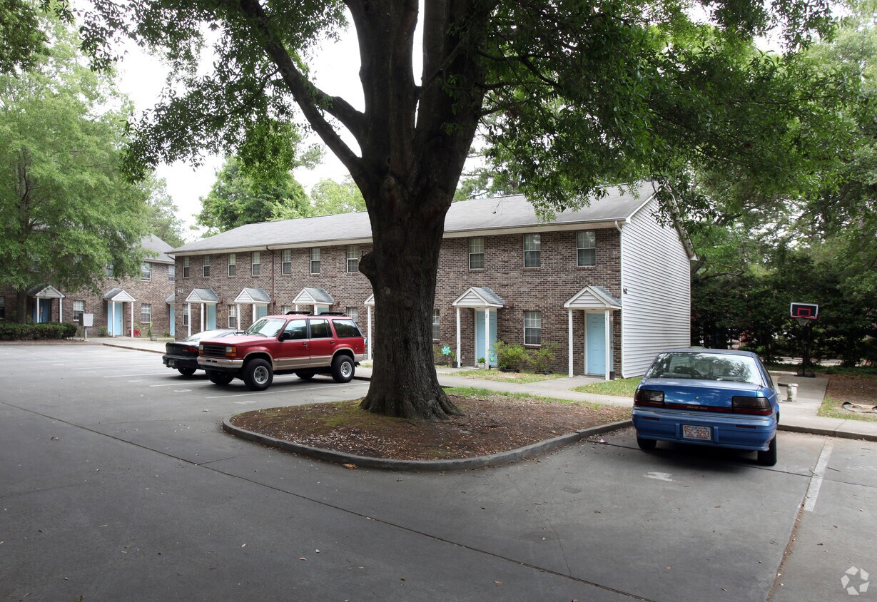 Primary Photo - Bonham Bay Townhouses