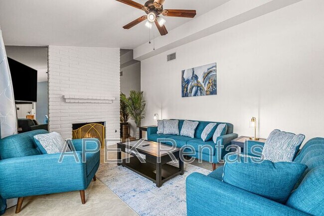 Foto del edificio - 2290 N Victoria Rd