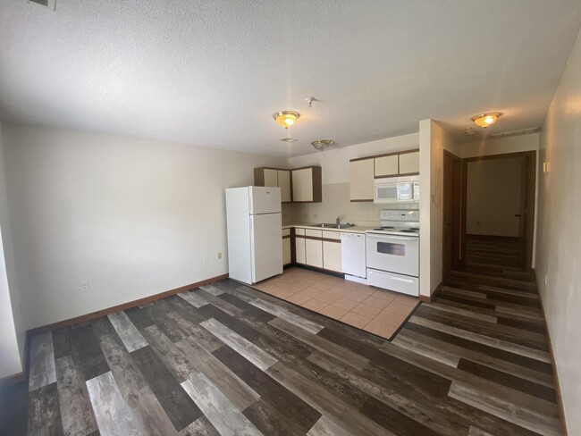 Building Photo - 4200 S Bearfield Rd