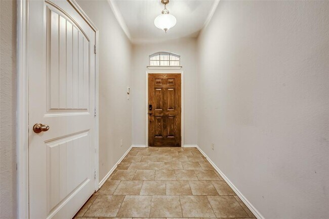 Photo - 1217 Nora Ln House