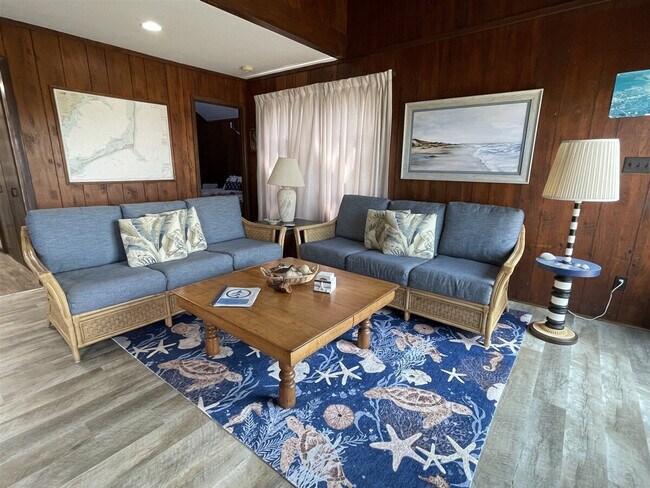 Building Photo - 56128 Elizabeth Ave