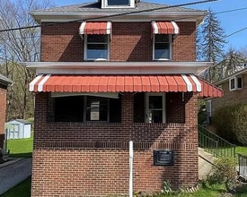 Building Photo - 235 Highland Ave