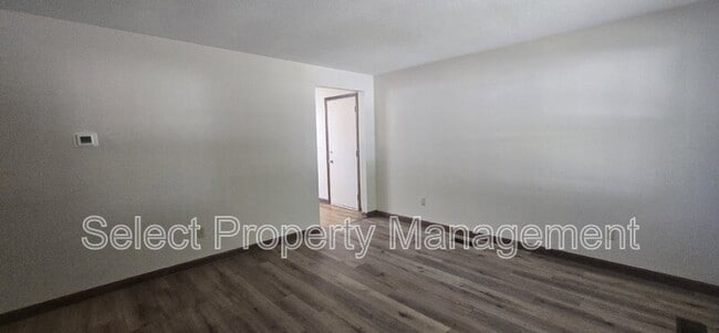 Foto del edificio - 7704 Kern Valley Dr