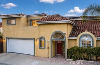 Building Photo - 3863 Cazador St