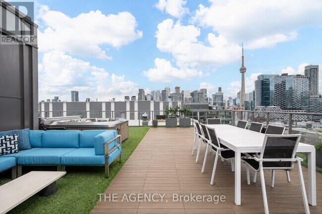 Photo du bâtiment - 111 Bathurst St