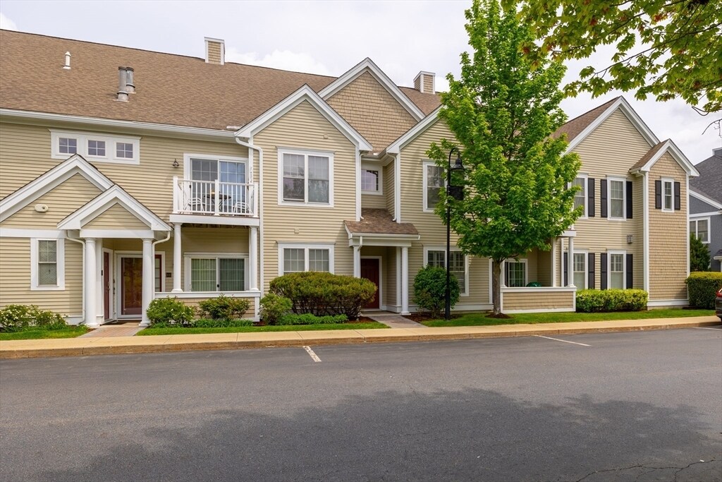 Primary Photo - 50 Seven Springs Ln